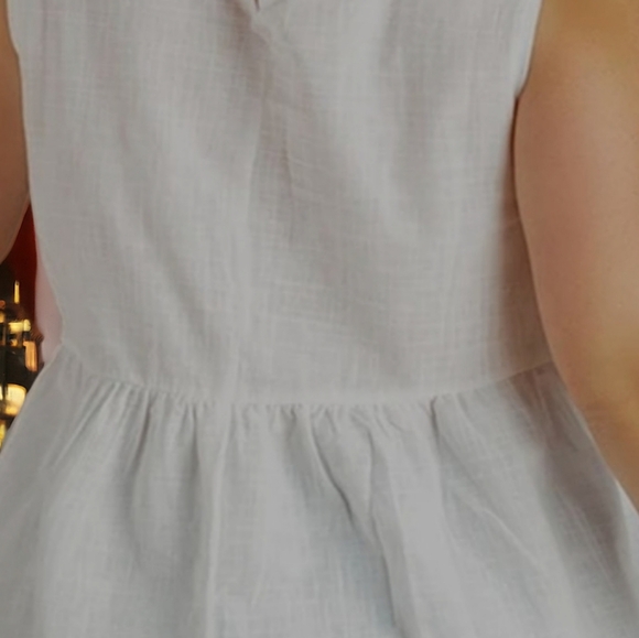 New! Embroidery chiffon sleevesles blouse - Picture 6 of 8